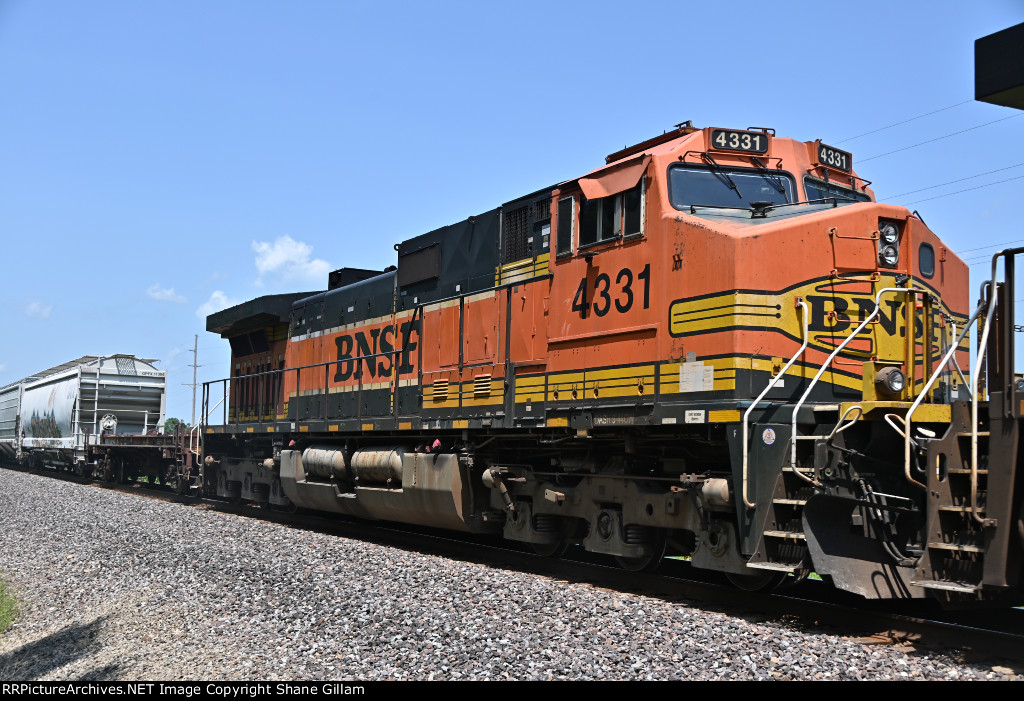 BNSF 4331 Roster shot